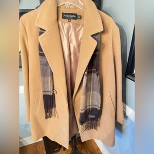 NWT Forecaster Ladies Double
Breasted Pea Coat Camel With Scarf
Size 14